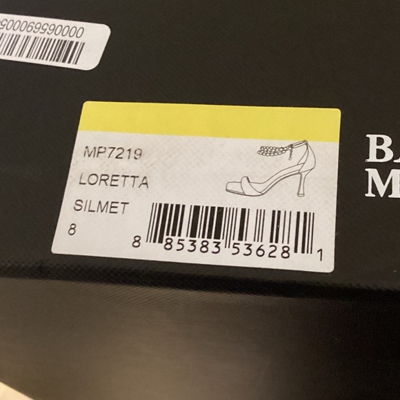 Badgley Mischka Size 8 Metallic Silver Heels with Pearl Accents - Picture 7 of 7